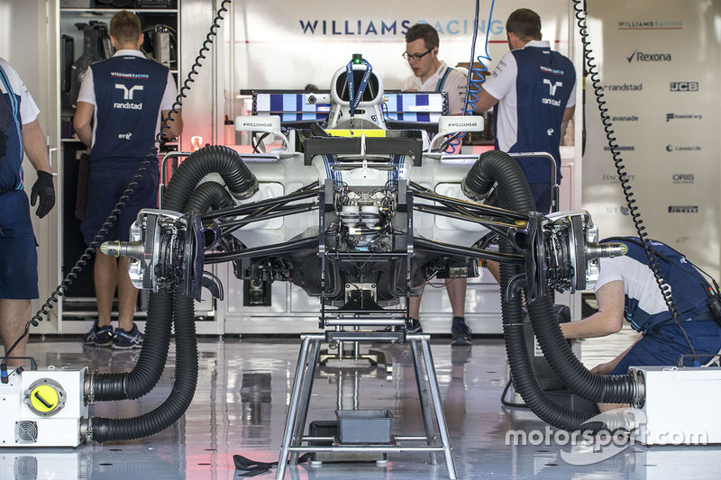 Williams FW40 en el garaje