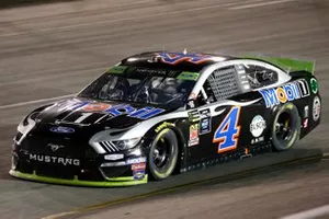  Kevin Harvick, Stewart-Haas Racing, Ford Mustang Mobil 1