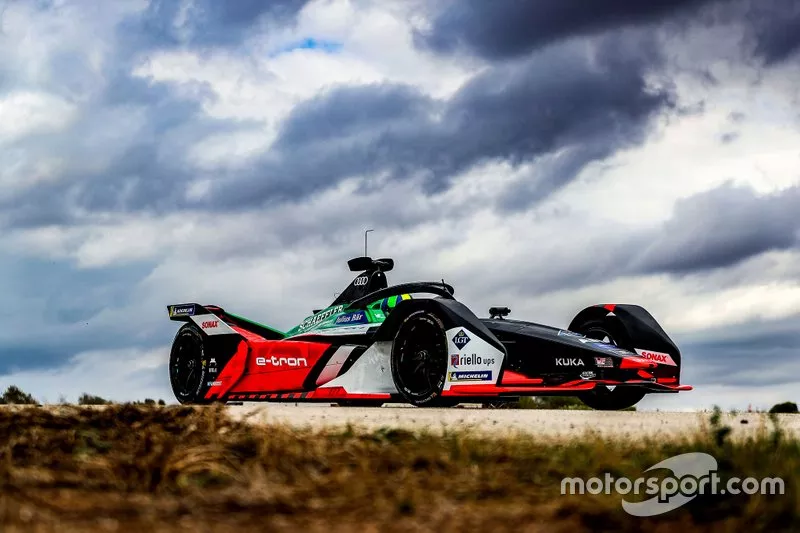 Audi e-tron FE06