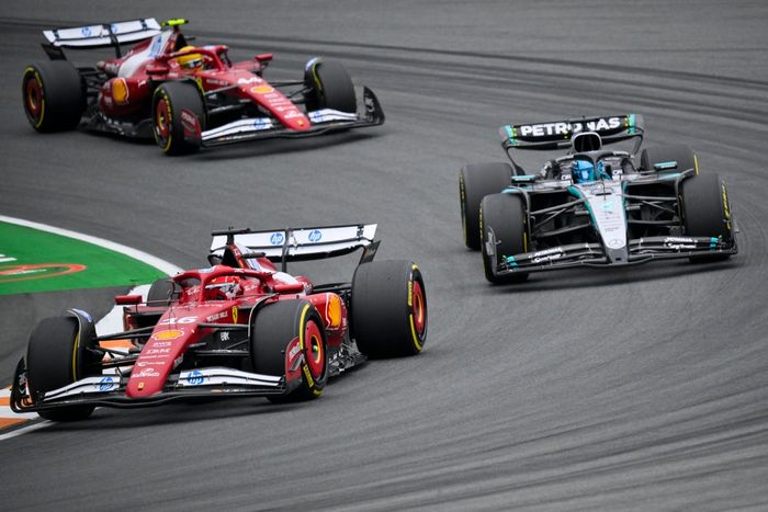 Charles Leclerc, Ferrari, Lewis Hamilton, Ferrari, George Russell, Mercedes