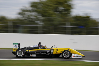 Sacha Fenestraz, Carlin Dallara F317 - Volkswagen