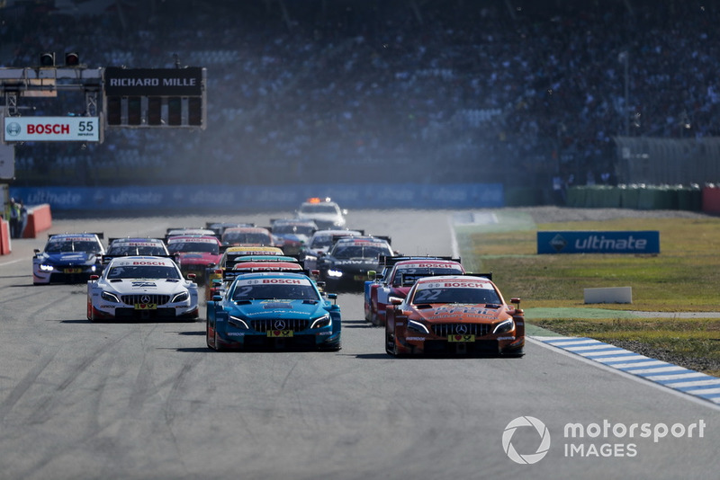 Lucas Auer, Mercedes-AMG Team HWA, Mercedes-AMG C63 DTM leads at the start of the race