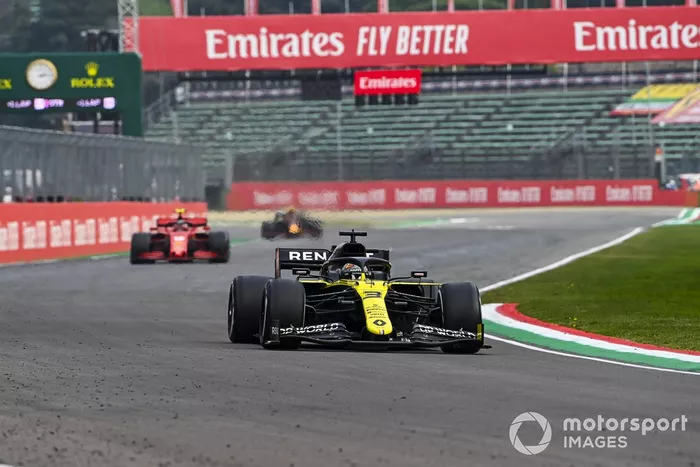 Daniel Ricciardo, Renault F1 Team R.S.20, Charles Leclerc, Ferrari SF1000