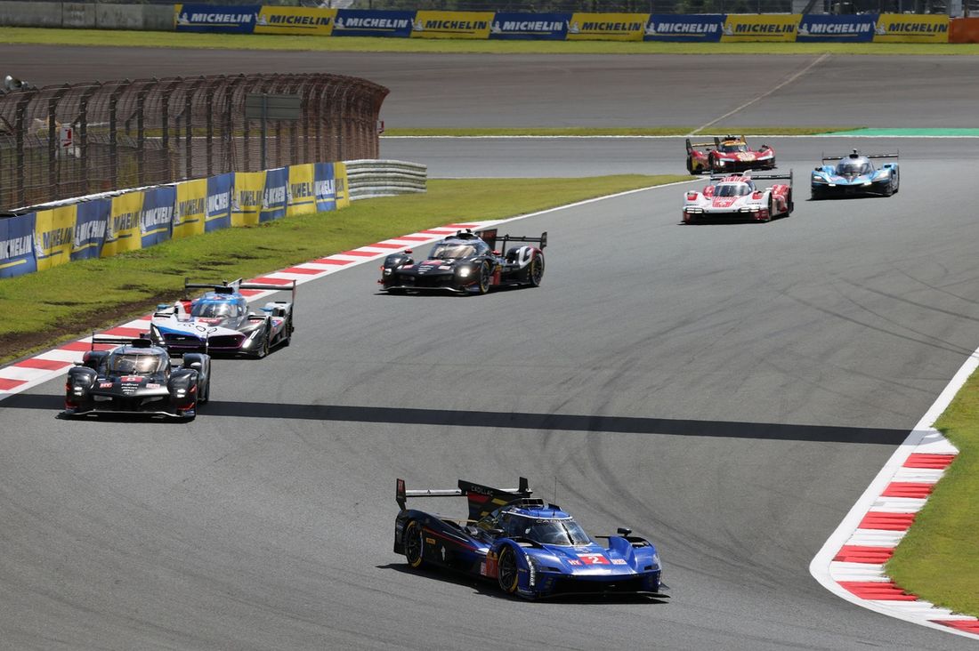 #2 Cadillac Racing Cadillac V-Series.R: Earl Bamber, Alex Lynn