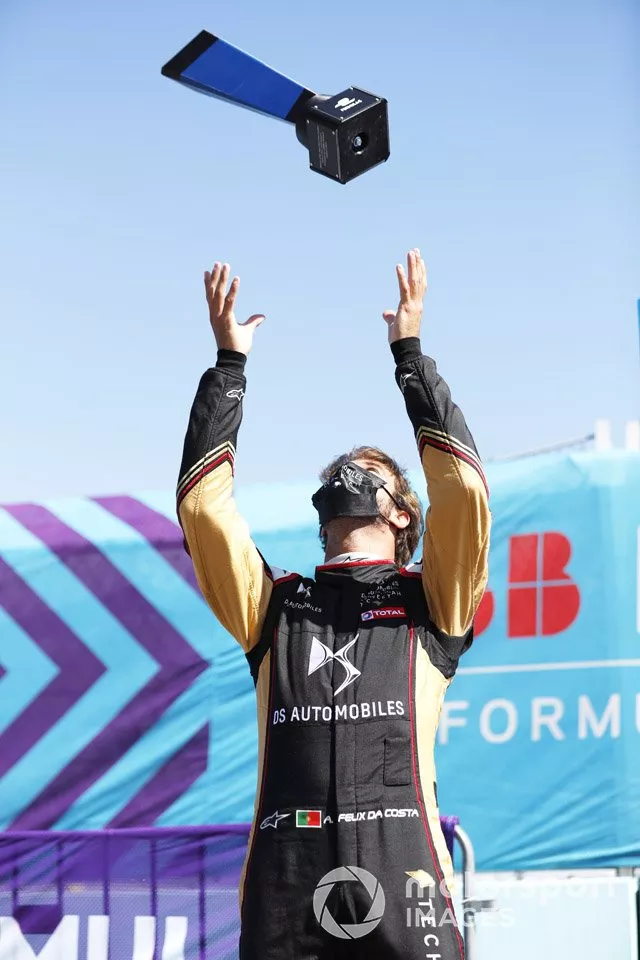 Antonio Felix da Costa, DS Techeetah, celebra su pole position