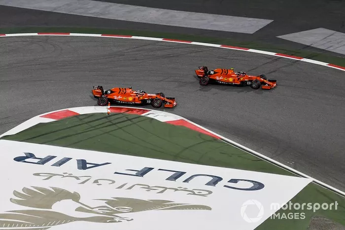 Charles Leclerc, Ferrari SF90 adelanta a Sebastian Vettel, Ferrari SF90 para el liderato