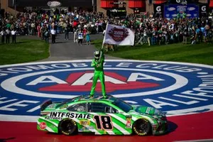 Race Winner Kyle Busch, Joe Gibbs Racing, Toyota Camry Interstate Batteries