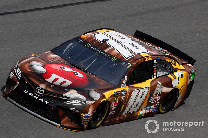 31. Kyle Busch, Joe Gibbs Racing, Toyota Camry M&M's Chocolate Bar