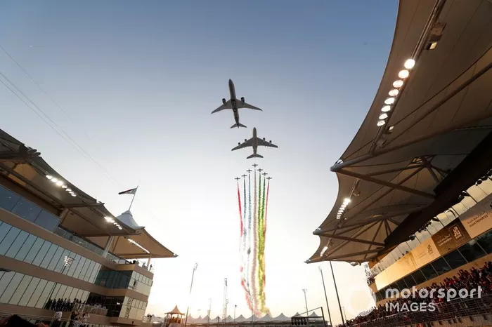 Aviones pasan por el circuito