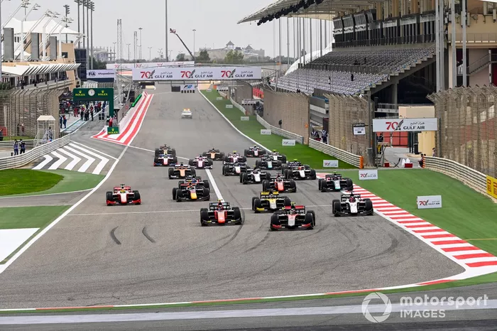 Callum Ilott, UNI-Virtuosi, Felipe Drugovich, MP Motorsport, Guanyu Zhou, UNI-Virtuosi y Marcus Armstrong, ART Grand Prix 