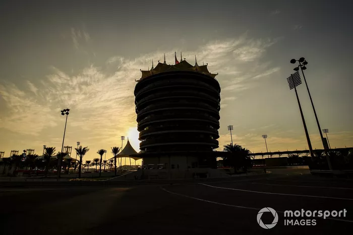 El atardecer sobre el circuito