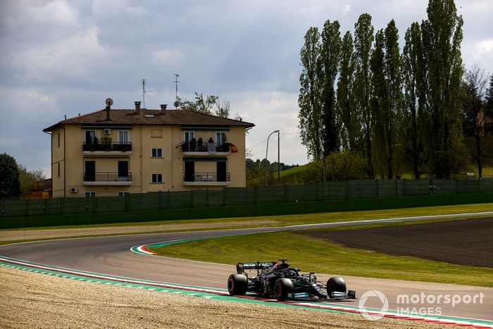 Lewis Hamilton, Mercedes W12