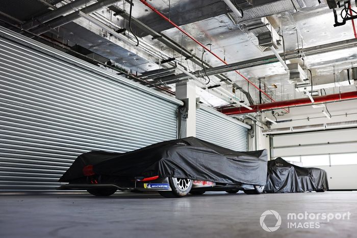 #7 Toyota Gazoo Racing Toyota GR010 - Hybryda: Mike Conway, Kamui Kobayashi, Nyck de Vries