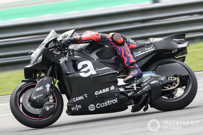 Lorenzo Savadori, Aprilia Racing Team