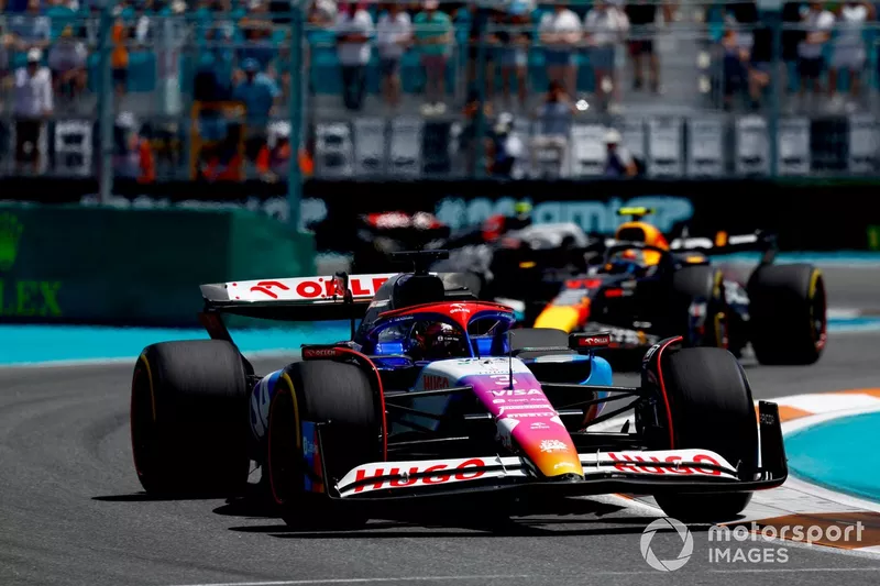 Daniel Ricciardo, RB F1 Team VCARB 01, Sergio Perez, Red Bull Racing RB20