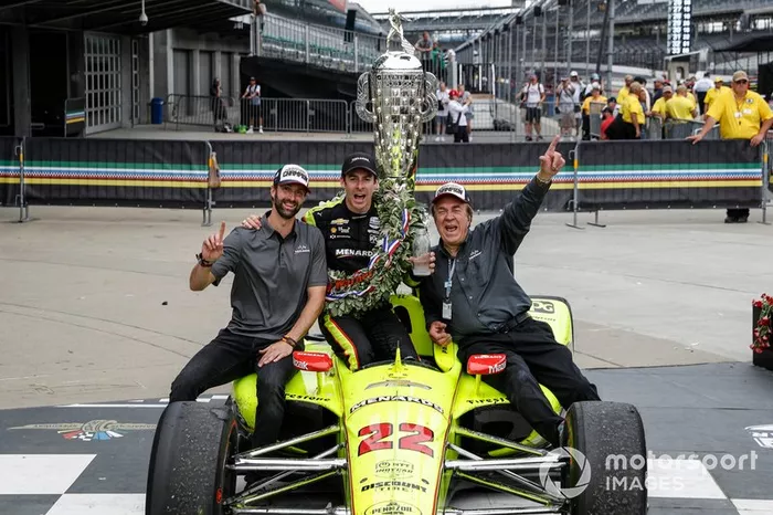 Simon Pagenaud, Team Penske Chevrolet con John Menard