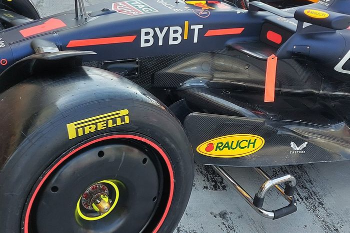 Red Bull Racing RB19, detalle lateral