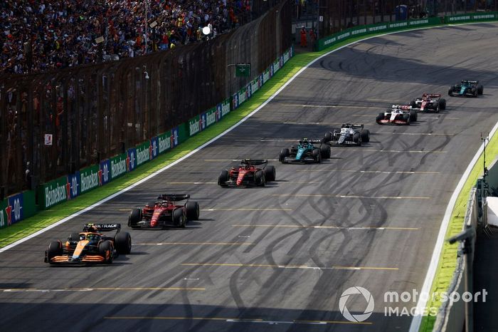 Lando Norris, McLaren MCL36, Charles Leclerc, Ferrari F1-75, Carlos Sainz, Ferrari F1-75, Sebastian Vettel, Aston Martin AMR22, Pierre Gasly, AlphaTauri AT03