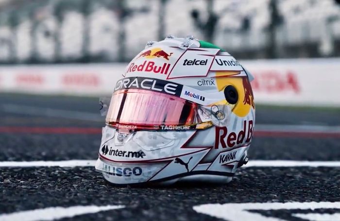 Casco de Sergio Pérez. Red Bull Racing 