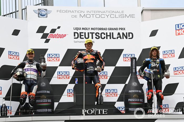 Podium: Remy Gardner, Red Bull KTM Ajo, Aron Canet, Aspar Team, Marco Bezzecchi, Sky Racing Team VR46