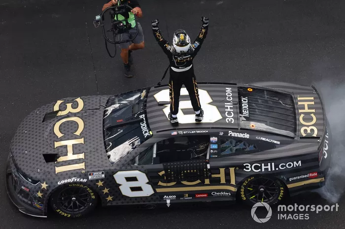 Ganador de la carrera Tyler Reddick, Richard Childress Racing, Chevrolet Camaro