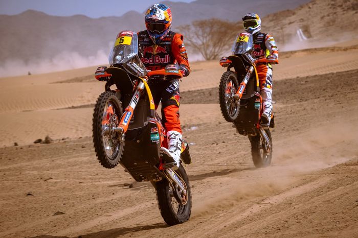 #5 Red Bull KTM Factory Racing: Sam Sunderland, #52 Red Bull KTM Factory Team: Matthias Walkner