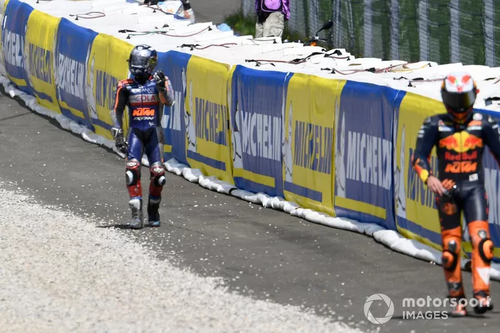 Accidente de Miguel Oliveira, Red Bull KTM Tech 3, Pol Espargaró, Red Bull KTM Factory Racing