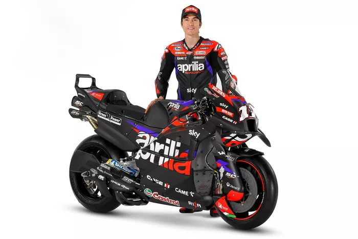 Maverick Viñales, Aprilia Racing