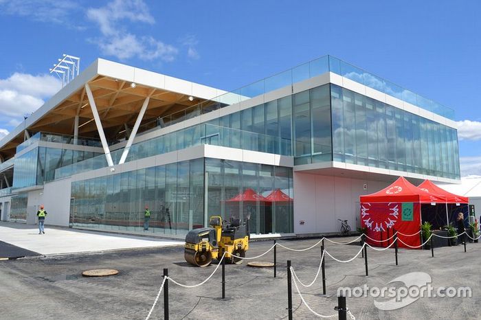 Pit building overview