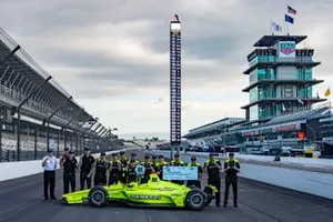 Simon Pagenaud, Team Penske Chevrolet NTT P1 award and pole winner with team, front row