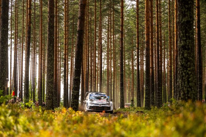 Калле Рованпера, Джонна Хальттунен, Toyota Gazoo Racing Wrt Toyota Gr Yaris Rally1