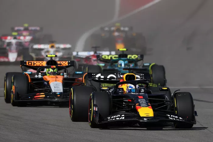 Lando Norris, McLaren, Max Verstappen, Red Bull Racing