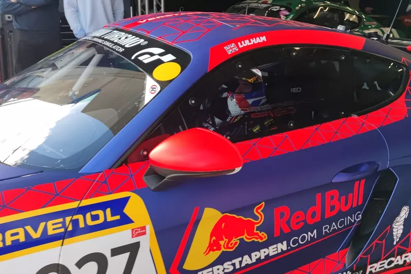 Max Verstappen, Porsche 718 Cayman GT4 