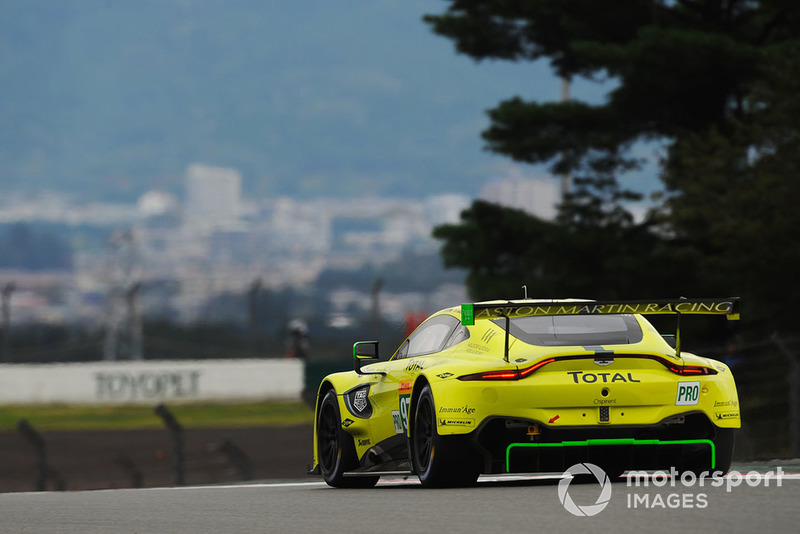 #97 Aston Martin Racing Aston Martin Vantage AMR: Alex Lynn, Maxime Martin 