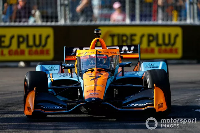 #7: Felix Rosenqvist (McLaren-Chevrolet)