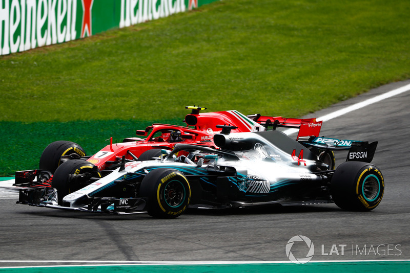 Hamilton krijgt waardering voor zijn inhaalactie op leider Raikkonen