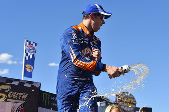 Yarış galibi Brad Keselowski, Team Penske, Ford Fusion Autotrader