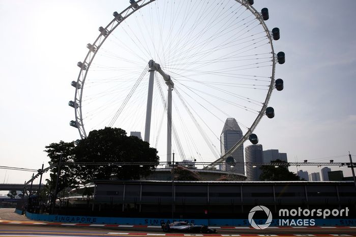 Lewis Hamilton, Mercedes-AMG F1 W09 