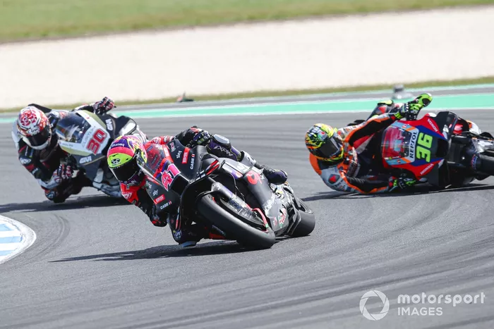 Aleix Espargaro, Aprilia Racing Team, Joan Mir, chute du Repsol Honda Team