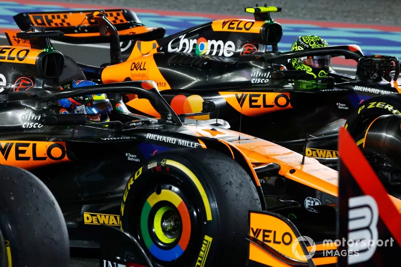 Oscar Piastri, McLaren MCL38, Lando Norris