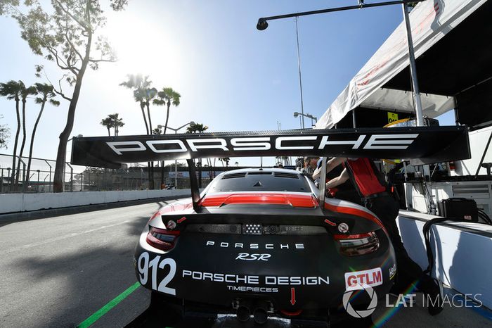 #912 Porsche Team North America Porsche 911 RSR, GTLM: Laurens Vanthoor, Earl Bamber