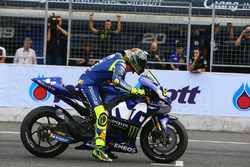 Valentino Rossi, Yamaha Factory Racing practice start