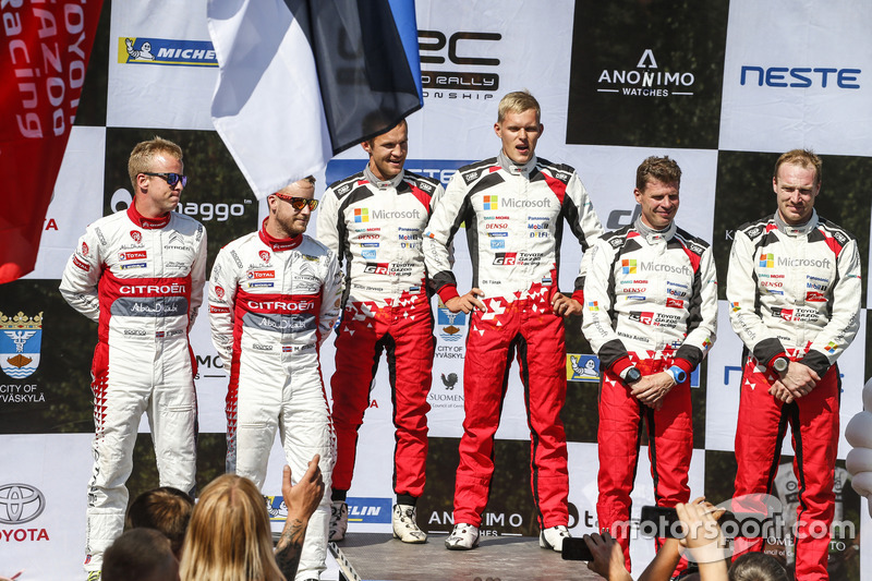 Podium: winners Ott Tanak, Martin Järveoja, Toyota Yaris WRC, Toyota Gazoo Racing, second place Mads Ostberg, Torstein Eriksen, Citroën C3 WRC, Citroën World Rally Team, third place Jari-Matti Latvala, Miikka Anttila, Toyota Yaris WRC, Toyota Gazoo Racing