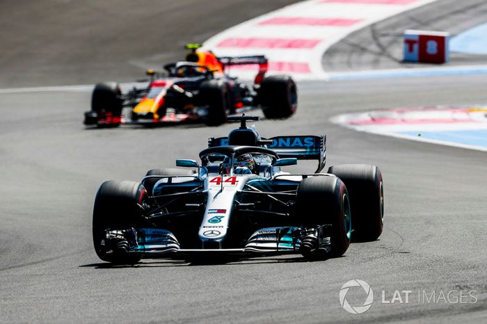 Lewis Hamilton, Mercedes AMG F1 W09, Max Verstappen, Red Bull Racing RB14