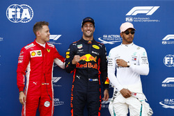 Temporada 2018 F1-monaco-gp-2018-daniel-ricciardo-red-bull-racing-celebrates-pole-position-between-sebast