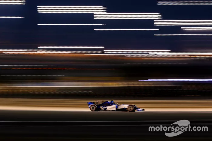 Primeiro, Pascal Wehrlein, que estreava em qualis pela Sauber, conseguiu a 13ª posição, superando bastante seu companheiro de equipe Marcus Ericsson.