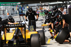Jolyon Palmer, Renault Sport F1 Team RS16 oefent een pitstop