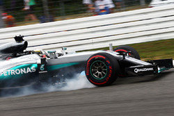 Lewis Hamilton, Mercedes AMG F1 W07 Hybrid, blokkeert tijdens het aanremmen