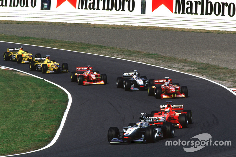 Départ : Mika Hakkinen, McLaren, mène
