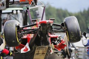 Daños en el coche de Kimi Raikkonen, Ferrari SF-15T